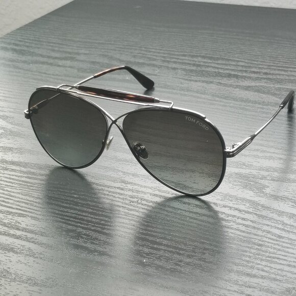 FINAL PRICE - TOM FORM HOLDEN UNISEX SUNGLASSES GRAY GRADIENT - Picture 5 of 7